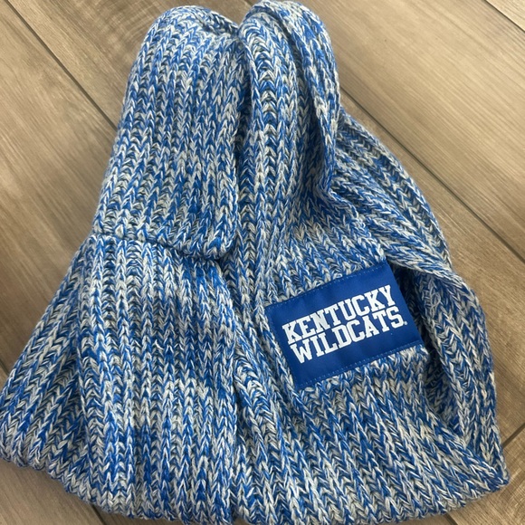 Accessories - Kentucky Wildcats Blue and White Knit Scarf